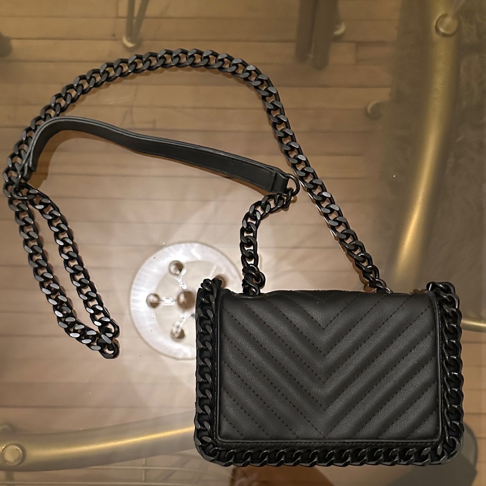 Black Quilted Chain Shoulder Bag